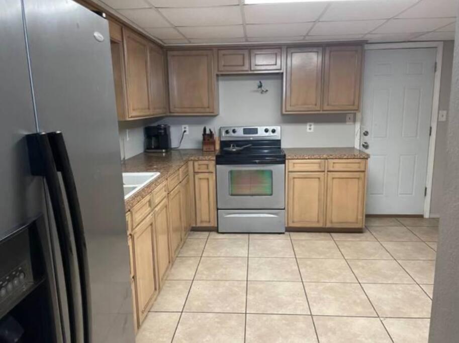 Great Getaway 2 Story Home! Harlingen Tx Dış mekan fotoğraf