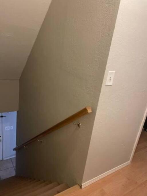 Great Getaway 2 Story Home! Harlingen Tx Dış mekan fotoğraf